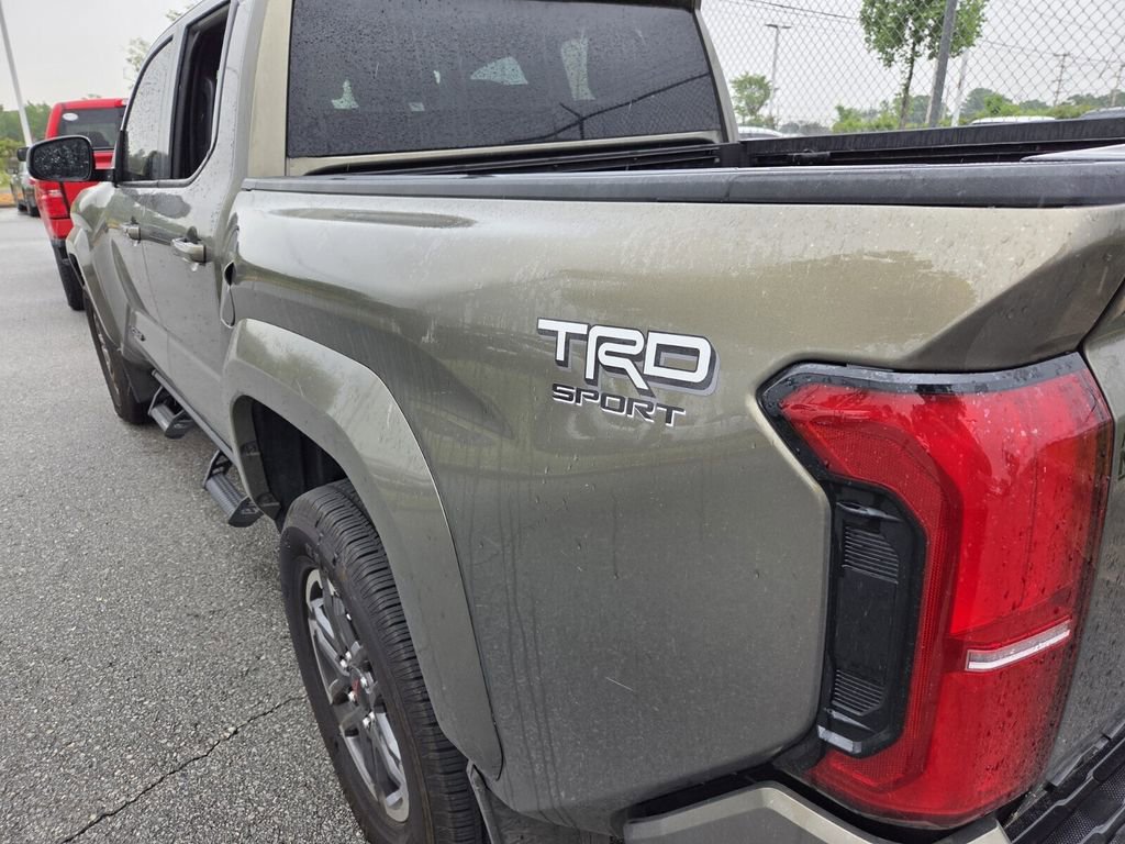 Used 2024 Toyota Tacoma TRD Sport AWD/4WD image 6
