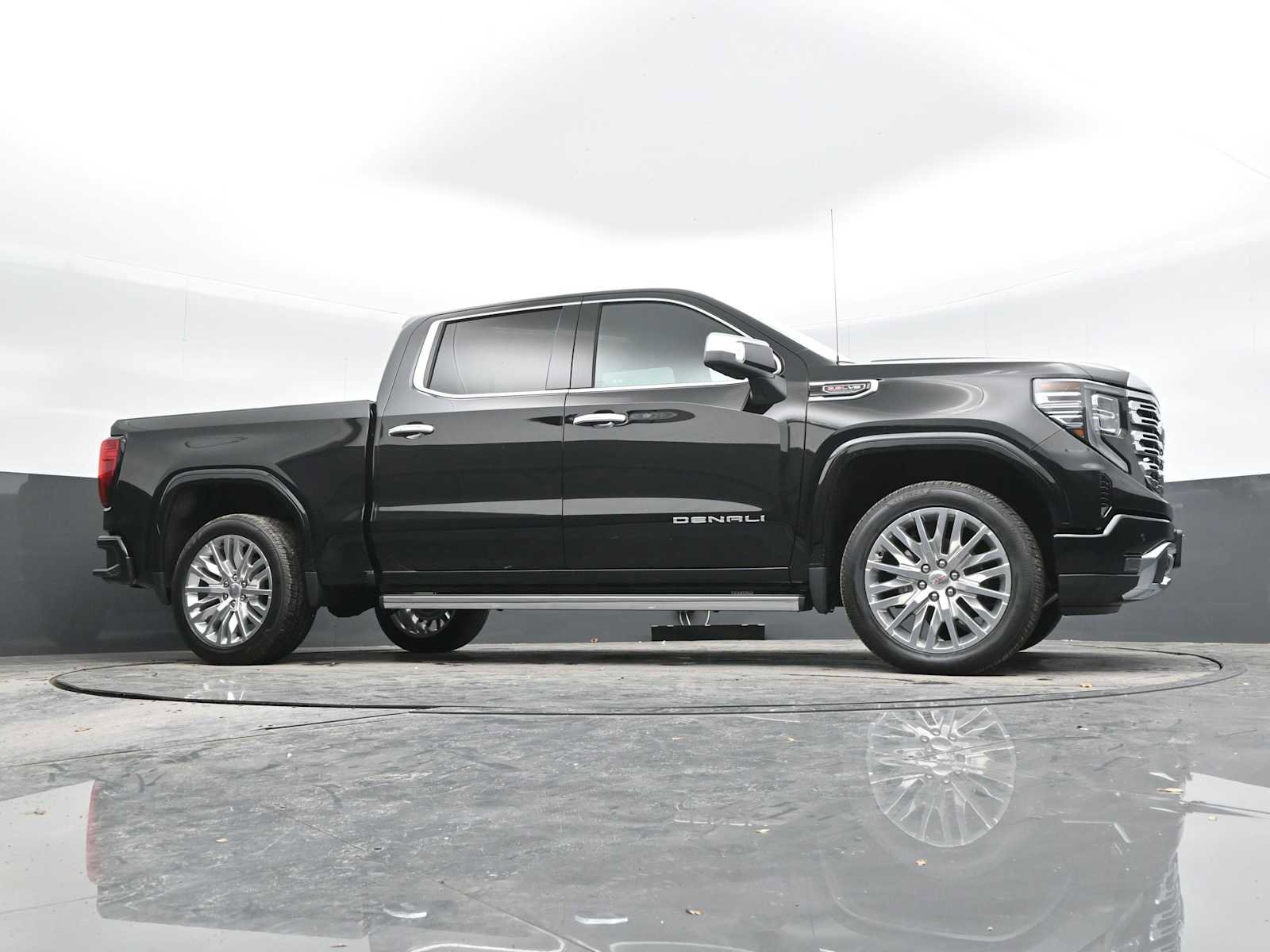 New 2024 GMC Sierra 1500 Denali w/ Technology Package image 42