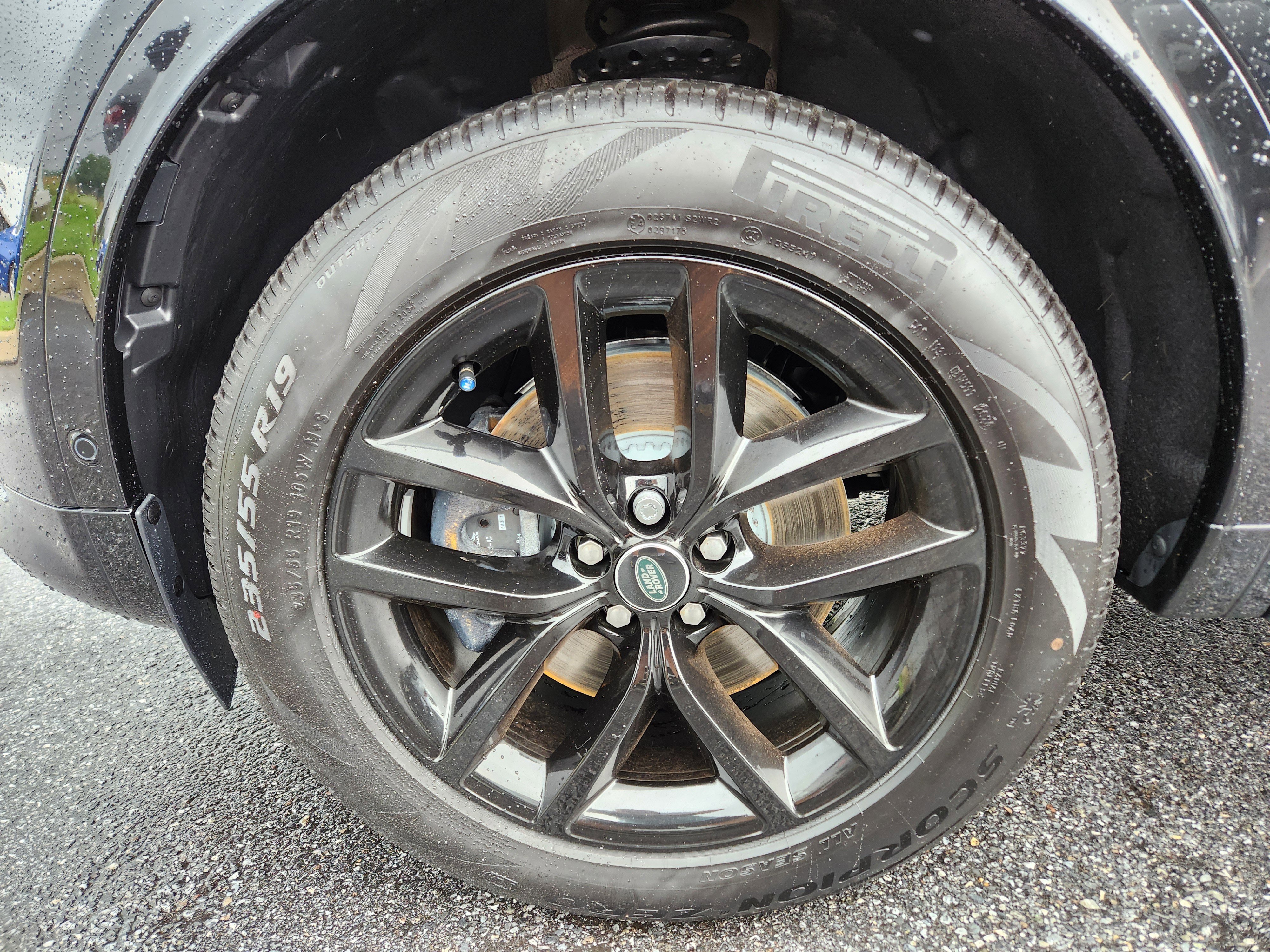 Certified 2025 Land Rover Discovery Sport S image 7