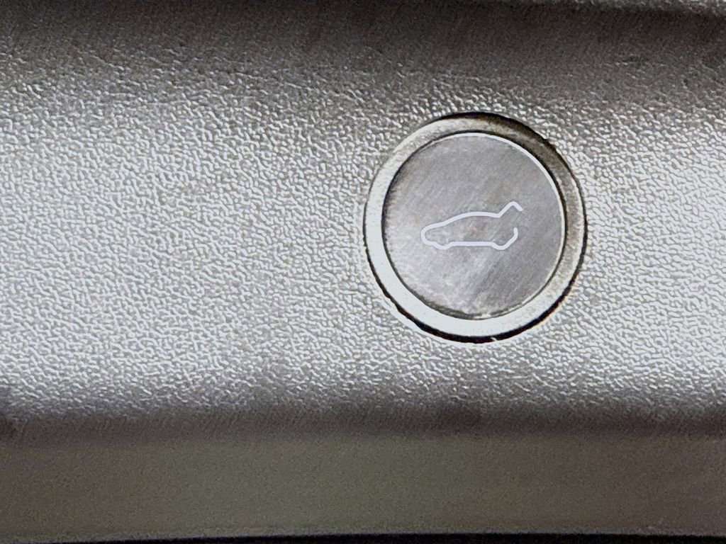 Used 2024 Tesla Model Y Long Range image 28