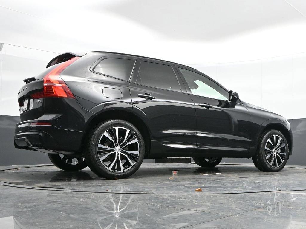 Used 2025 Volvo XC60 B5 Plus w/ Protection Package Premier AWD/4WD image 49