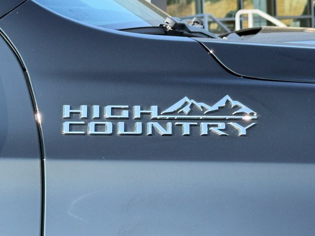 Used 2023 Chevrolet Tahoe High Country AWD/4WD image 3