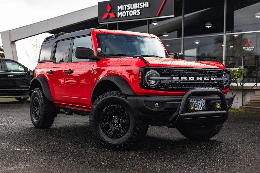 Used 2022 Ford Bronco Wildtrak image 1