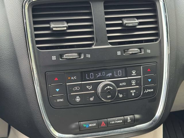 Used 2015 Dodge Grand Caravan SXT FWD image 16
