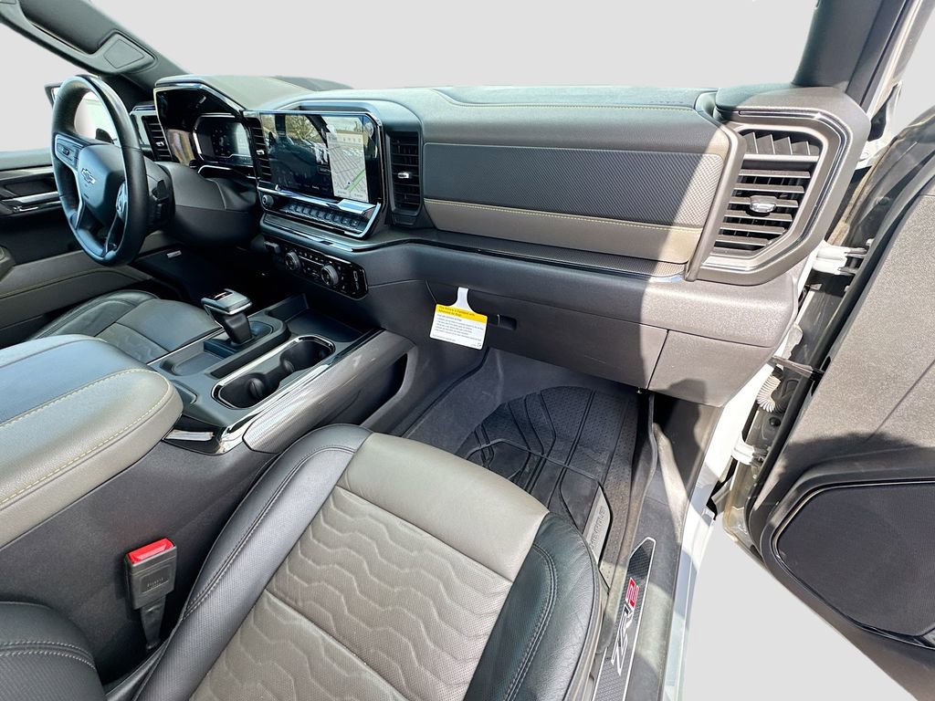Used 2024 Chevrolet Silverado 1500 ZR2 w/ Technology Package image 29