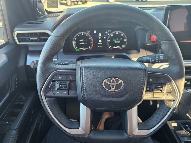 Used 2025 Toyota 4Runner TRD Off-Road Premium image 33