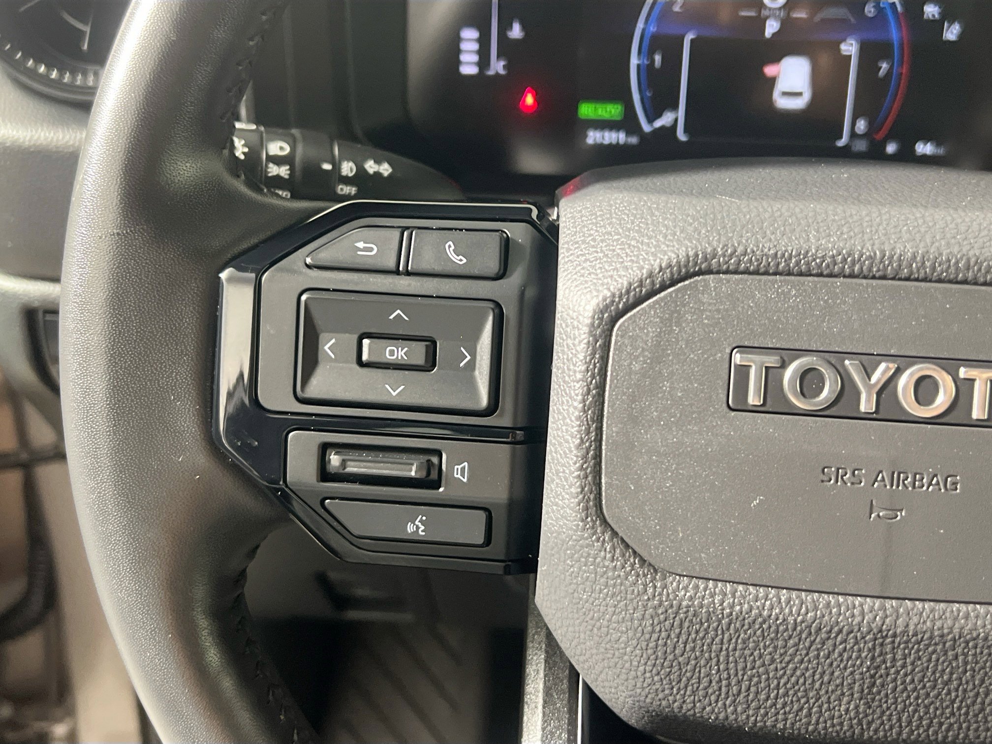 Used 2025 Toyota Land Cruiser 1958 image 17