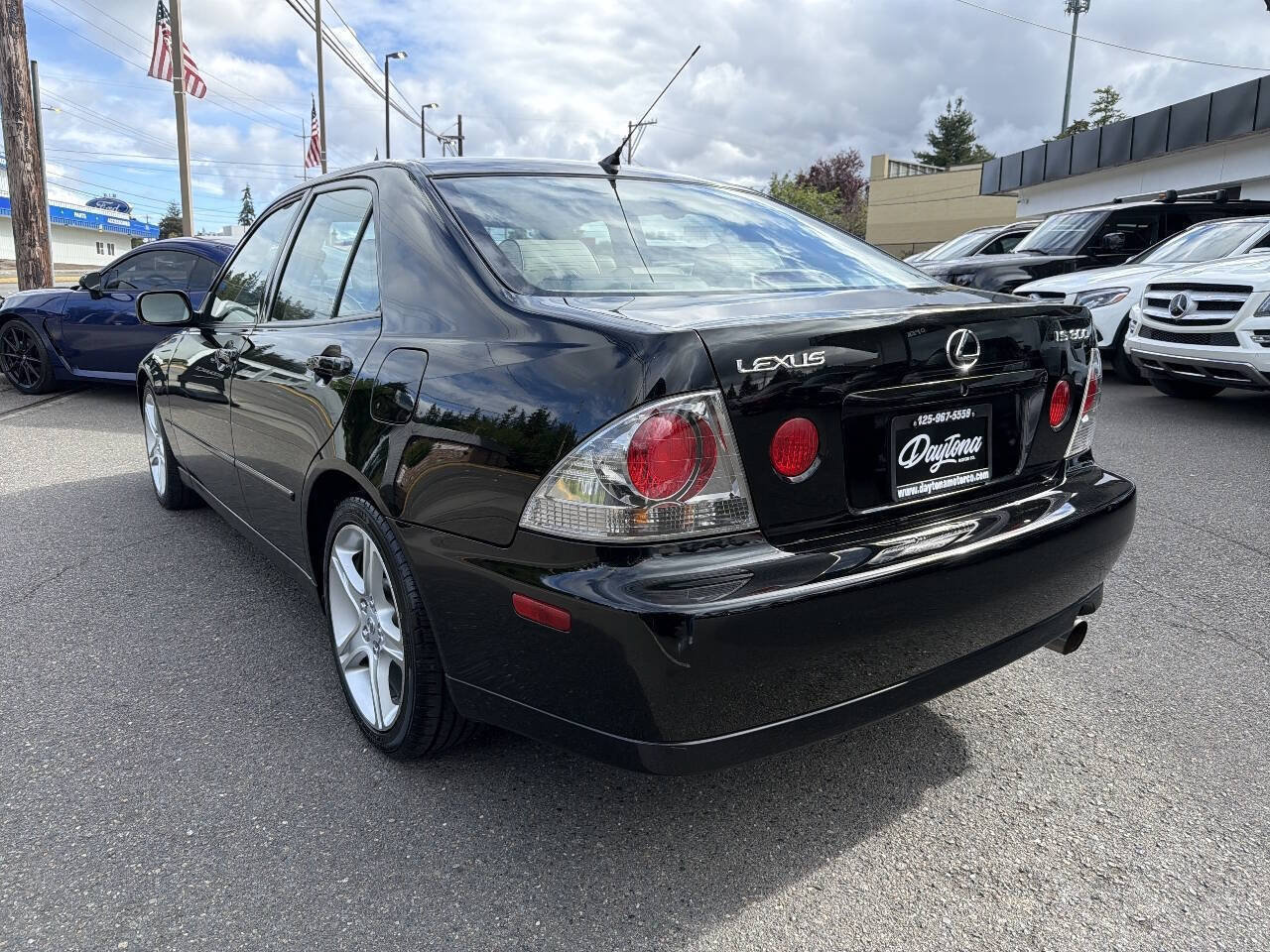 Used 2001 Lexus IS 300 RWD image 5