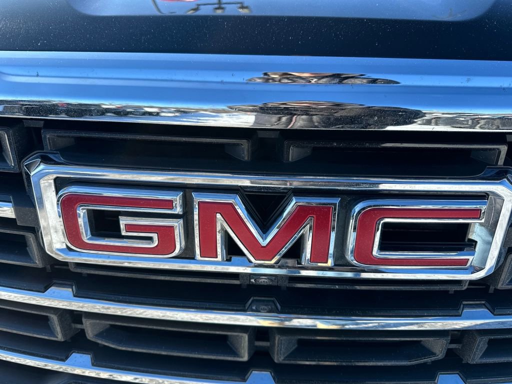 Used 2025 GMC Acadia Elevation image 17