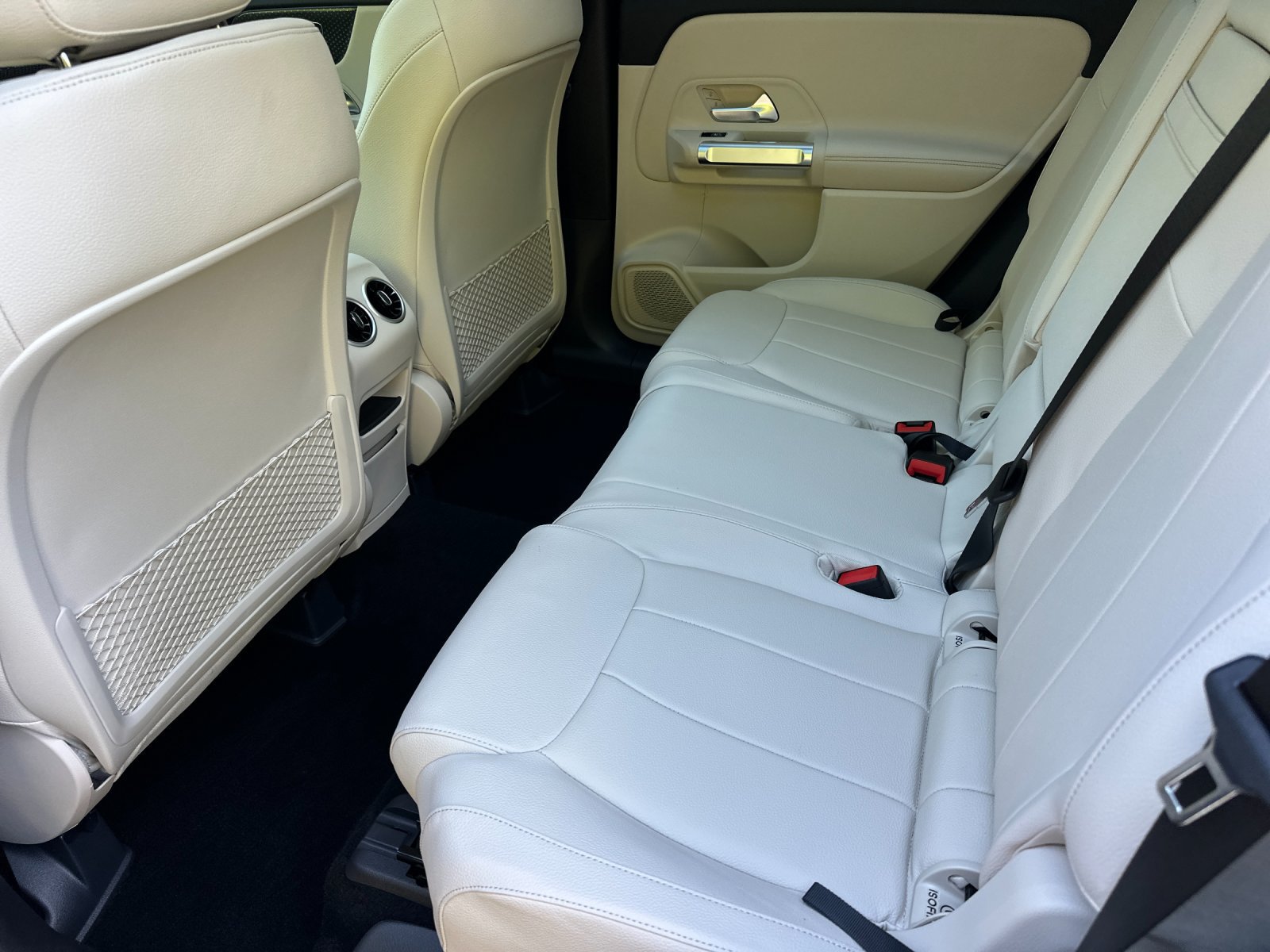 New 2026 Mercedes-Benz GLB 250 4MATIC image 12