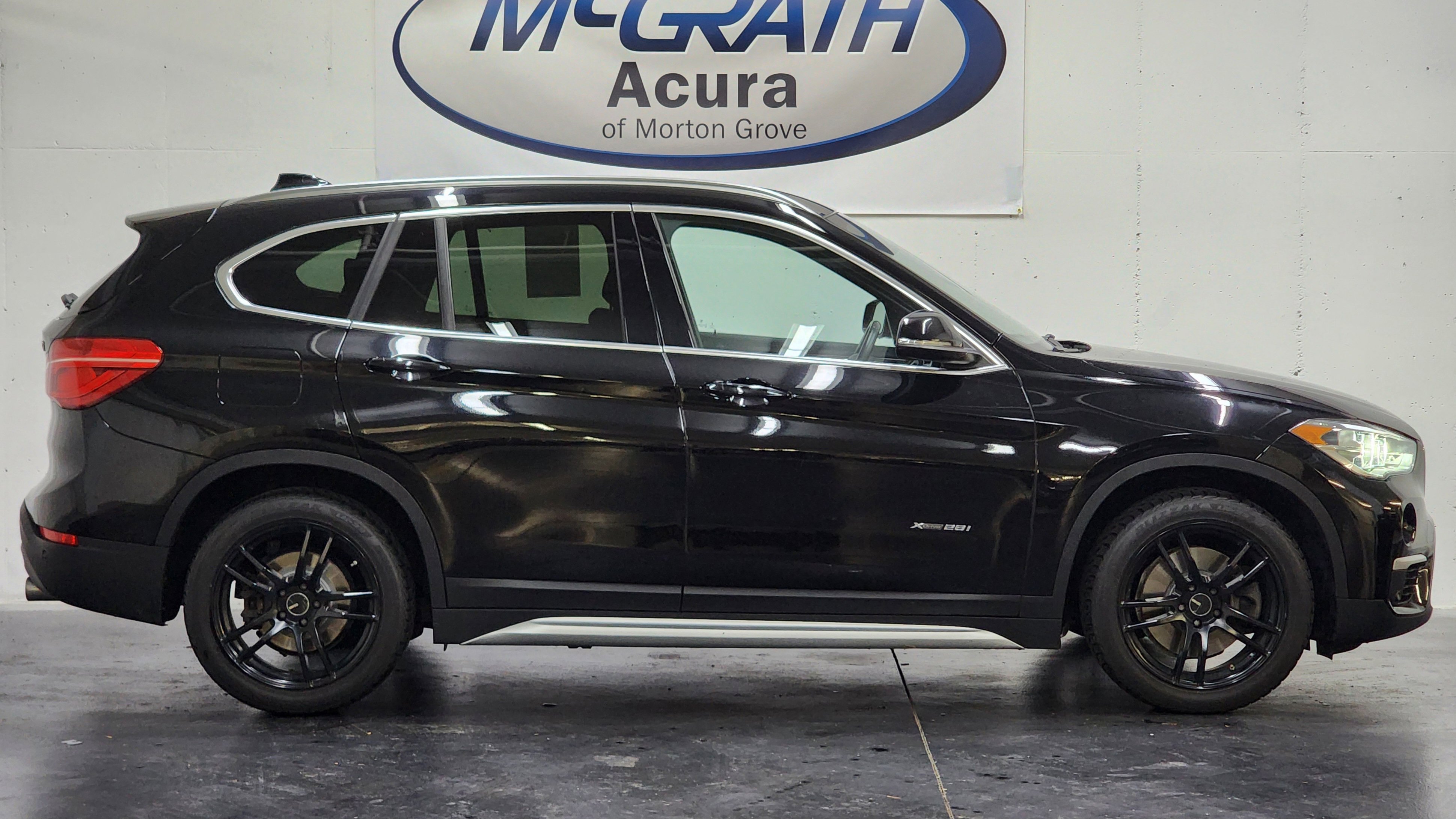 Used 2017 BMW X1 xDrive28i image 3