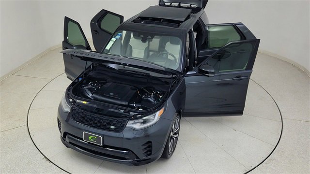 Used 2024 Land Rover Discovery Dynamic SE image 89