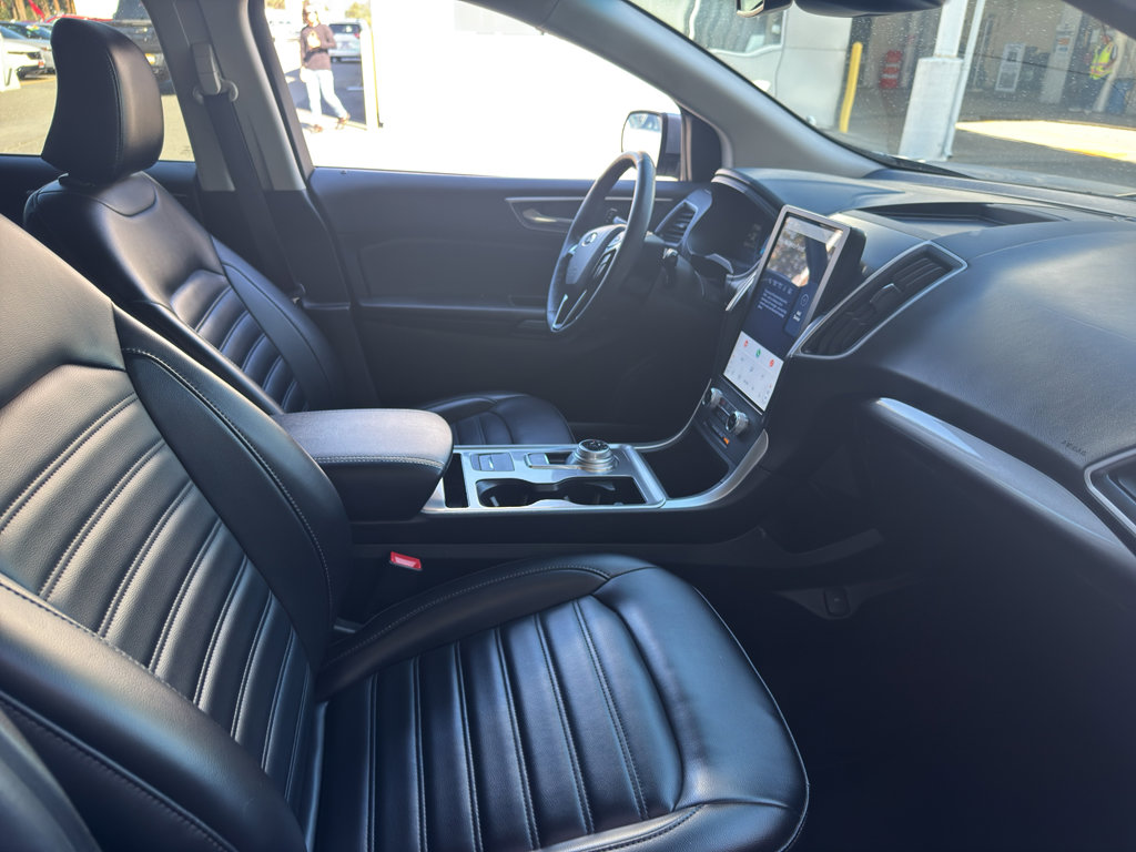 Used 2024 Ford Edge SEL image 17