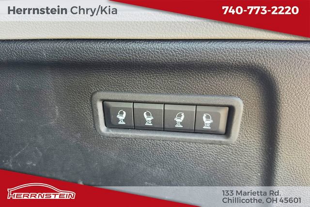 Used 2024 Jeep Wagoneer L Series II w/ Flexible Seating Group AWD/4WD image 28