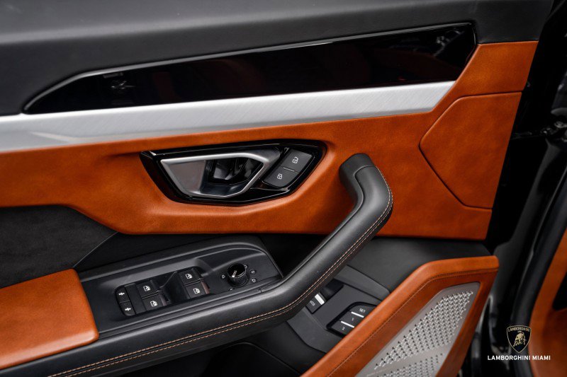 Used 2019 Lamborghini Urus image 20