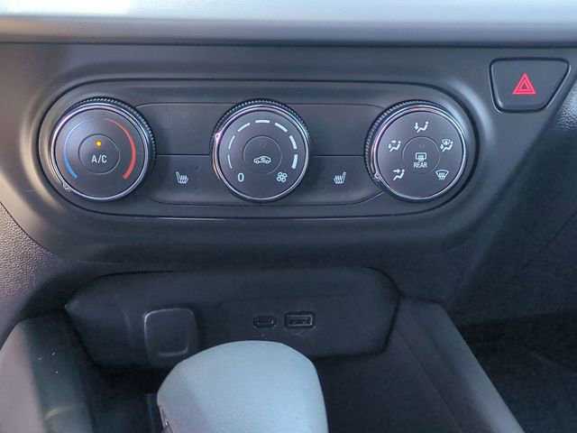 Used 2024 Chevrolet Trax RS w/ Driver Confidence Package FWD image 18