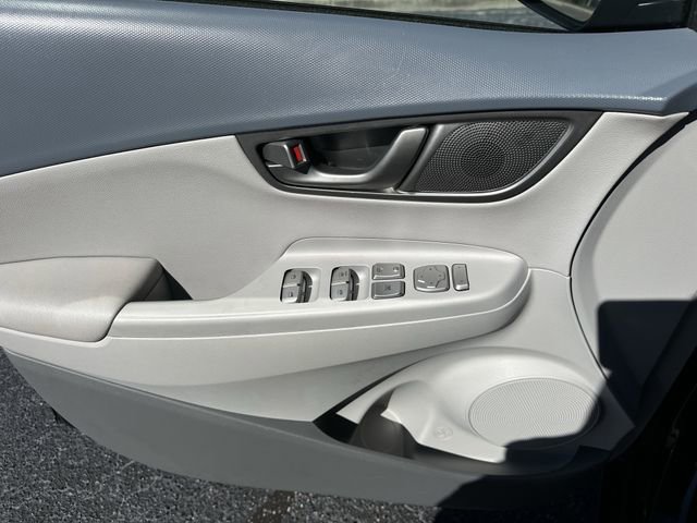 Used 2021 Hyundai Kona Limited image 17