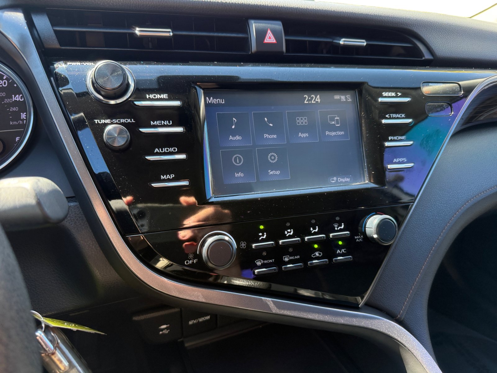 Used 2019 Toyota Camry LE w/ Carpet Mat Package FWD image 12