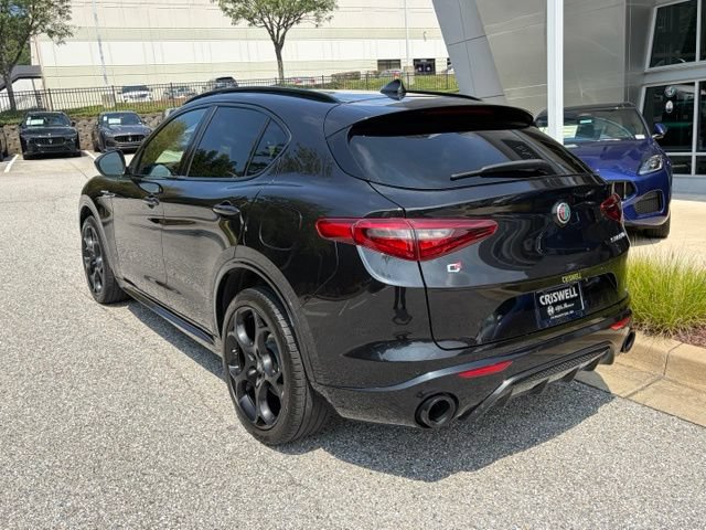 Used 2023 Alfa Romeo Stelvio Veloce AWD/4WD image 7