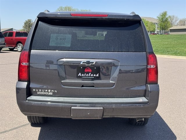 Used 2018 Chevrolet Suburban LT w/ LT Signature Package AWD/4WD image 6