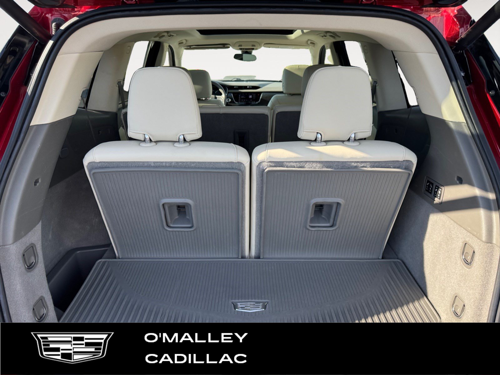 Certified 2023 Cadillac XT6 Premium Luxury w/ LPO, Floor Liner Package AWD/4WD image 12