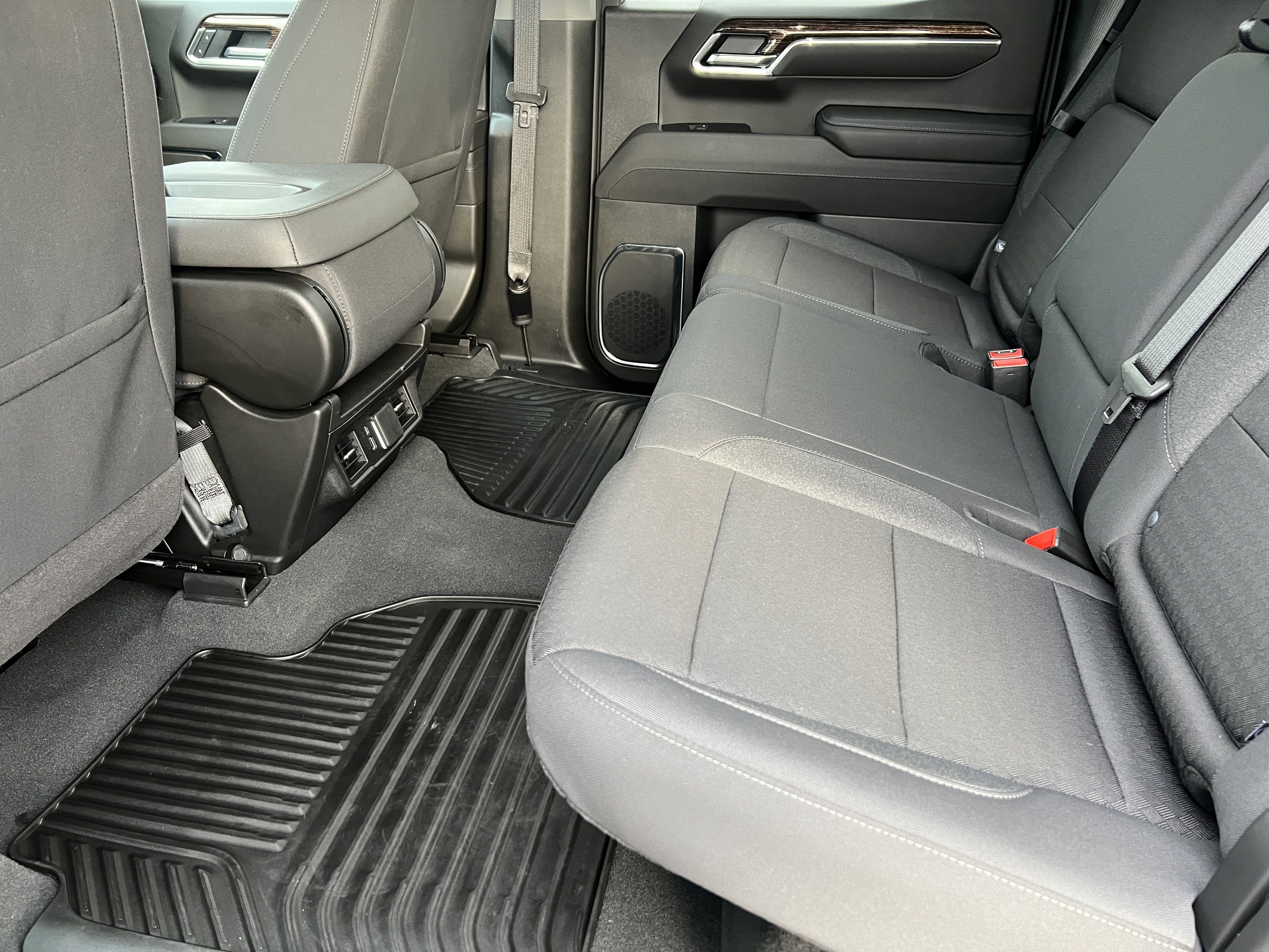 Used 2025 GMC Sierra 1500 Elevation image 18