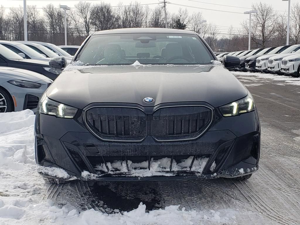 New 2026 BMW 530i xDrive w/ M Sport Package AWD/4WD image 2