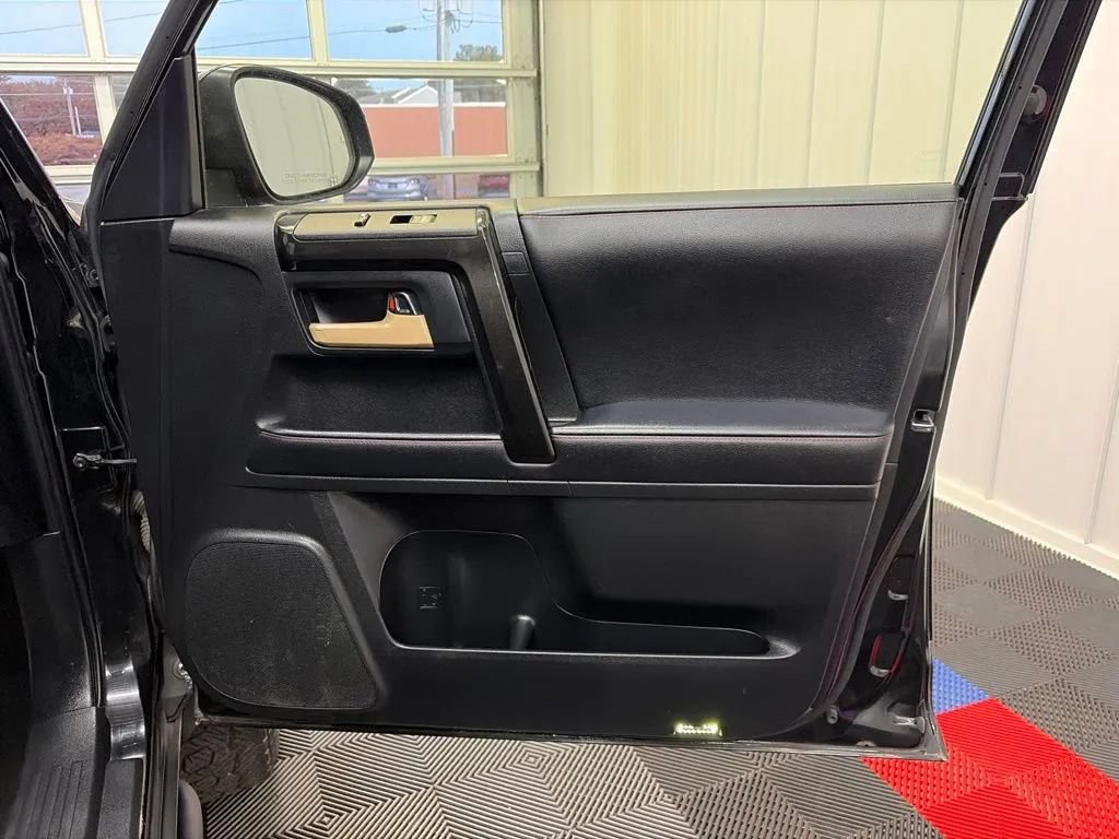 Used 2023 Toyota 4Runner TRD Off-Road Premium w/ Off Road Premium Plus Package AWD/4WD image 21