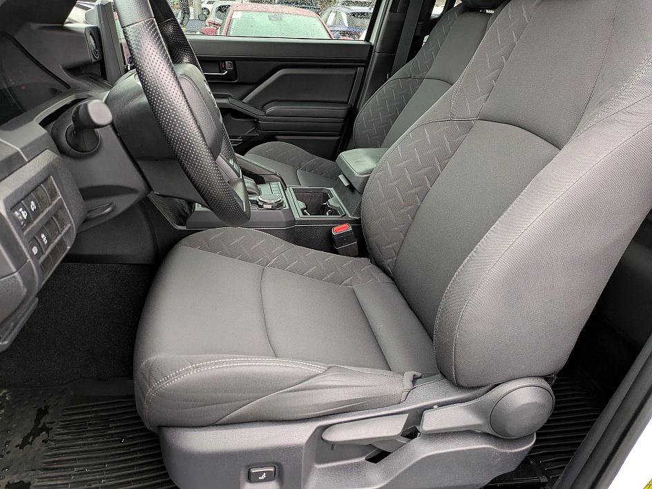 Used 2024 Toyota Tacoma SR image 3