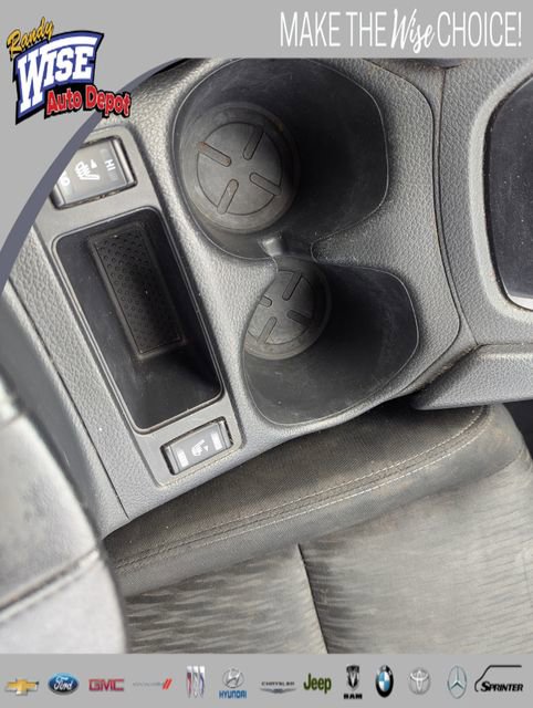 Used 2018 Nissan Rogue SV image 15