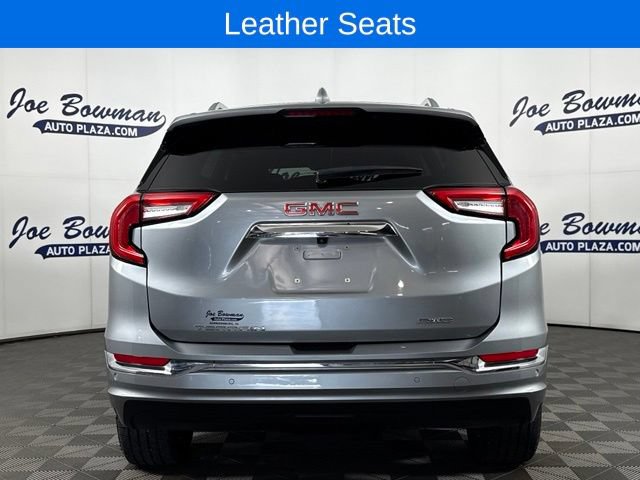Used 2023 GMC Terrain Denali w/ Denali Premium Package AWD/4WD image 8