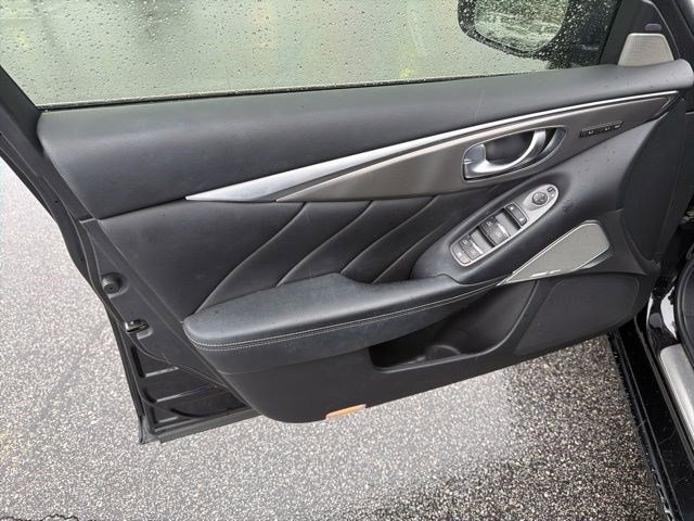 Used 2017 INFINITI Q50 Sport RWD image 12