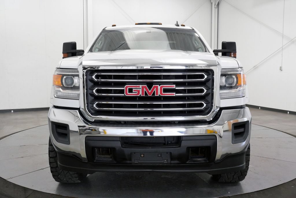 Used 2019 GMC Sierra 3500 4x4 Crew Cab image 2