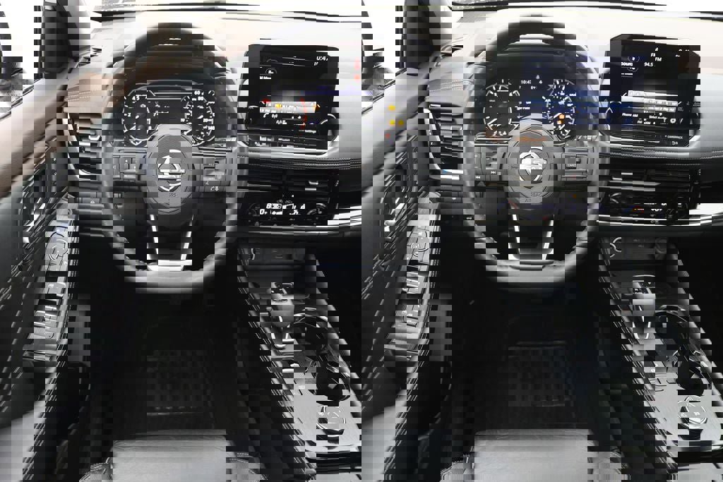 Used 2023 Nissan Rogue SL w/ SL Premium Package image 12