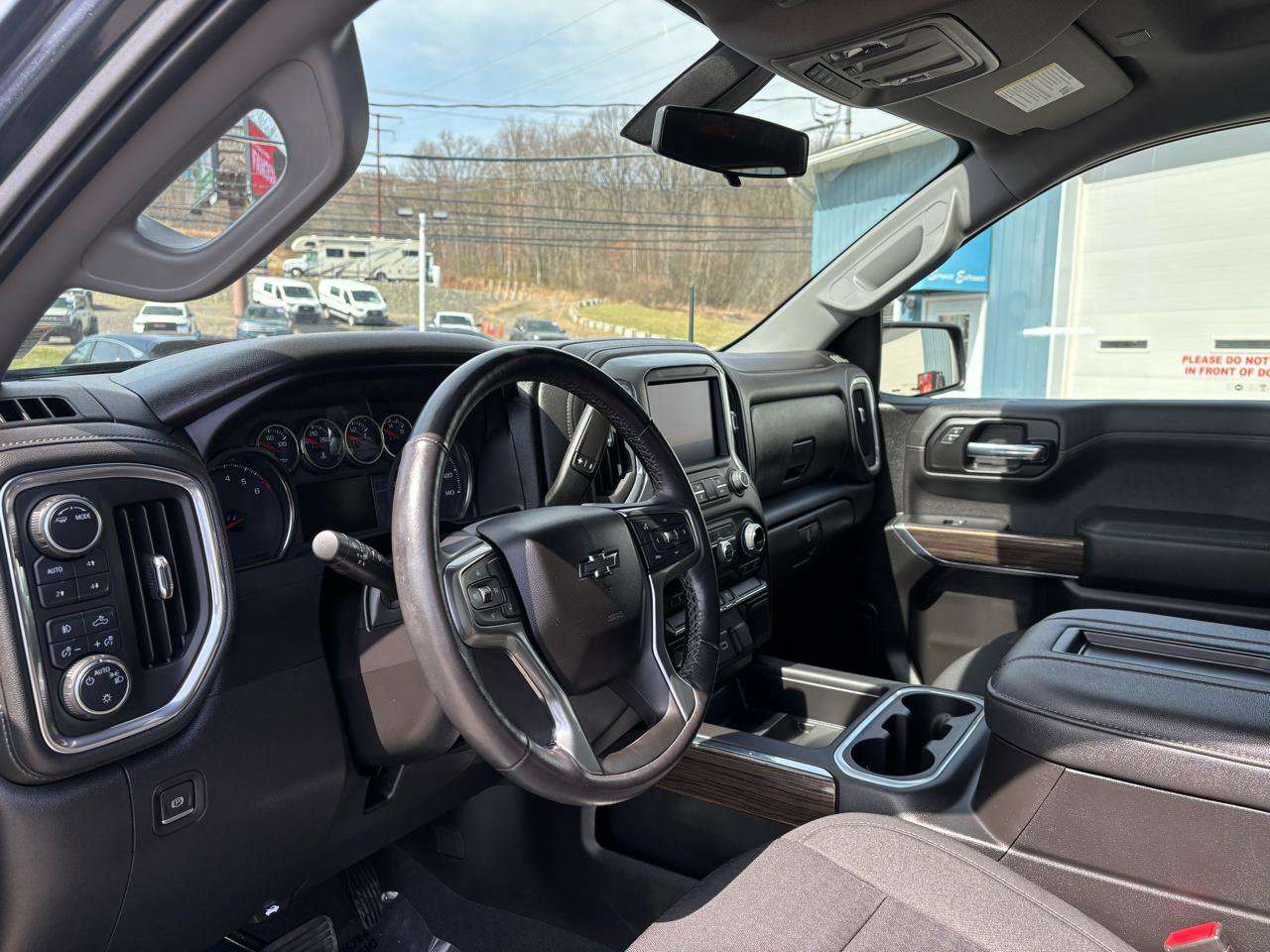 Used 2021 Chevrolet Silverado 1500 LT Trail Boss w/ Bed Protection Package image 14