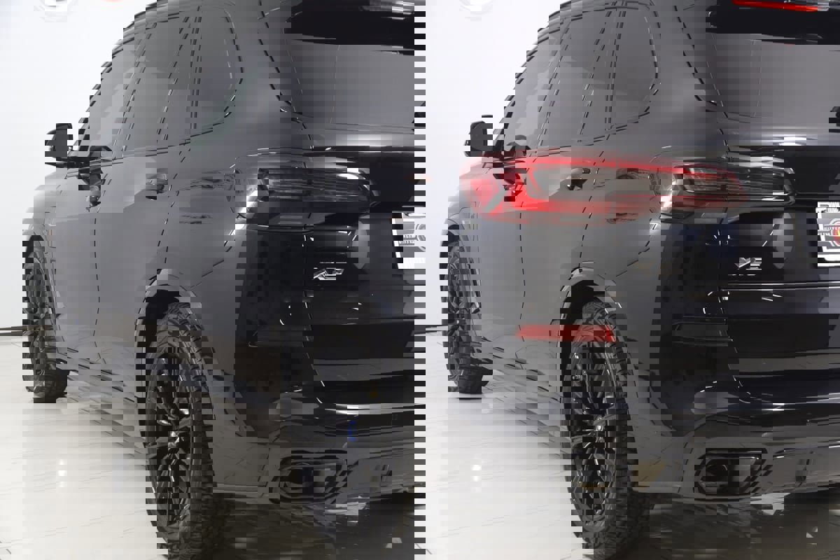 Used 2023 BMW X5 xDrive45e w/ M Sport Package image 26