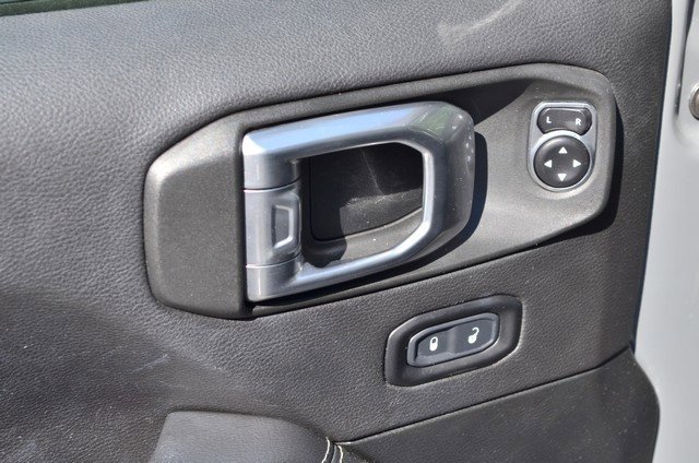 Used 2021 Jeep Wrangler Unlimited Sahara image 16