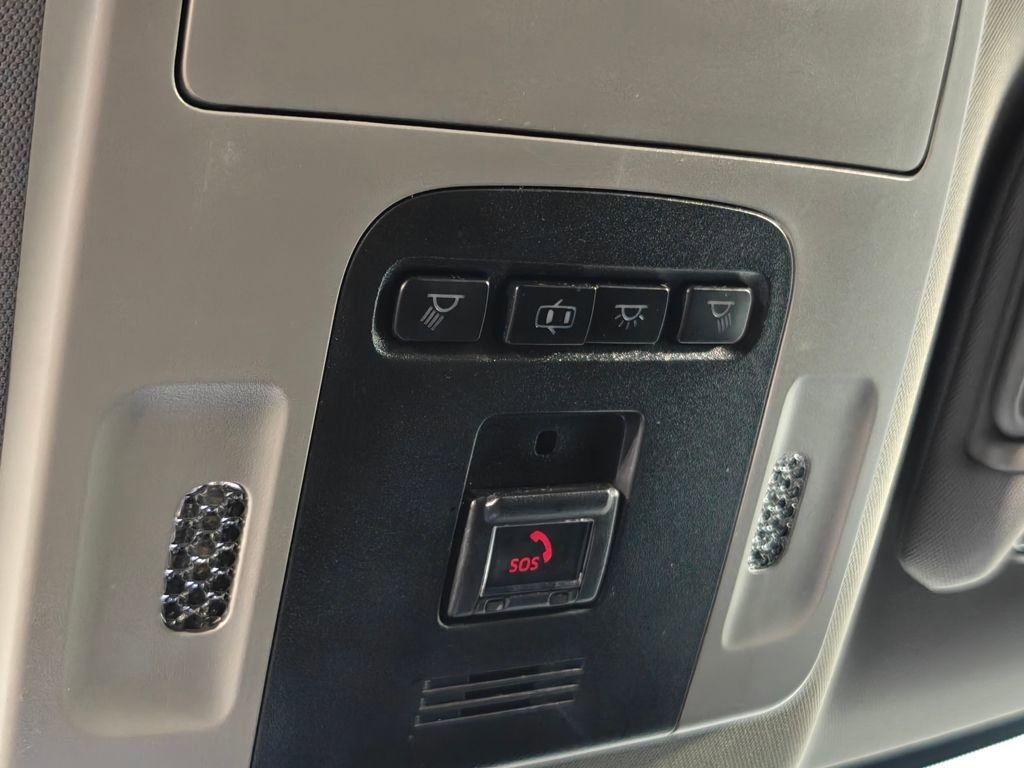 Used 2020 Toyota Camry XSE FWD image 14