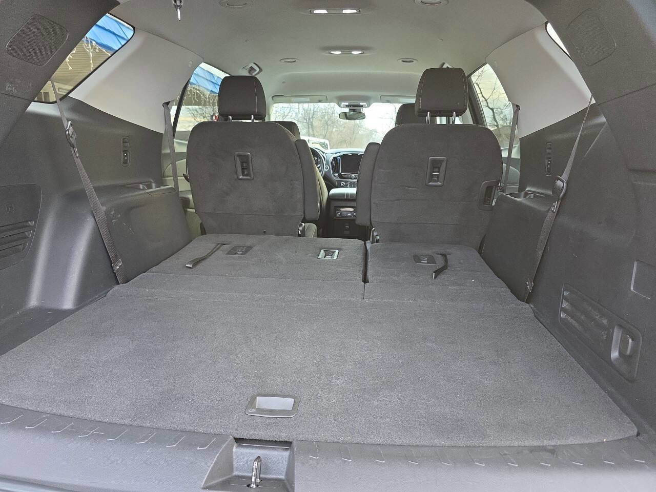 Used 2020 Chevrolet Traverse LT w/ Driver Confidence II Package image 29