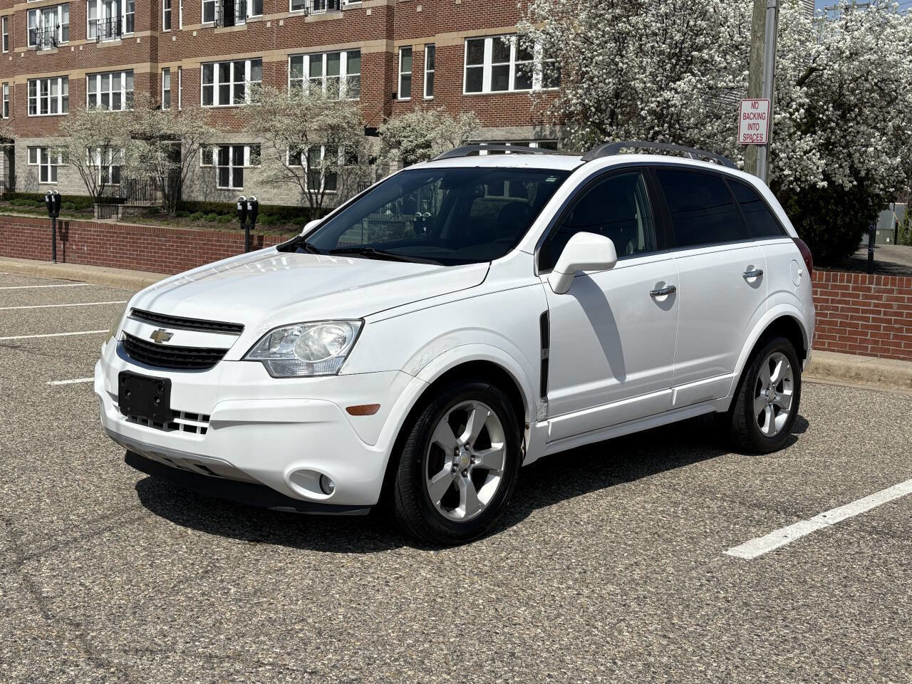 Used 2014 Chevrolet Captiva Sport LTZ FWD image 3