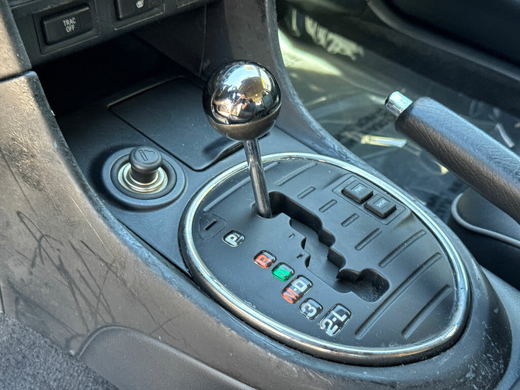 Used 2002 Lexus IS 300 SportCross RWD image 26