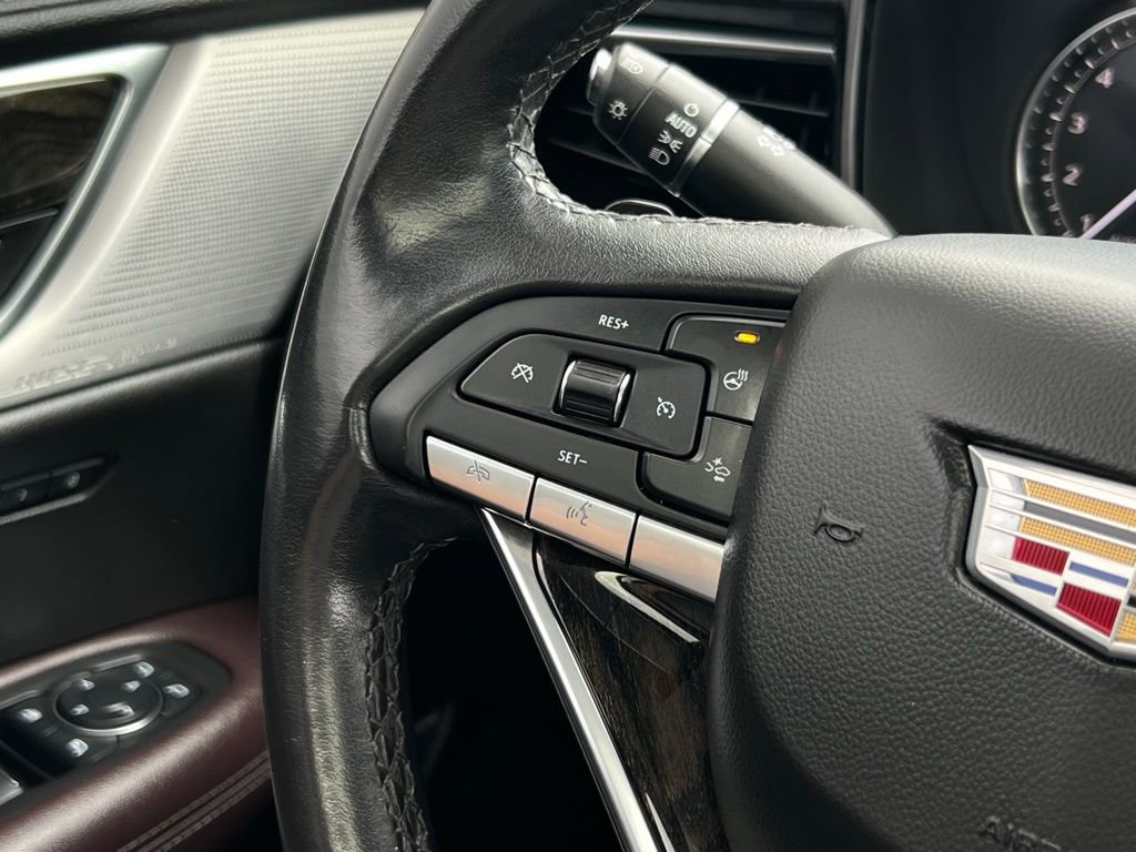 Used 2022 Cadillac XT6 Premium Luxury image 37