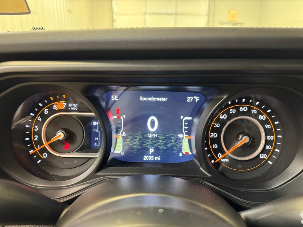 Used 2025 Jeep Wrangler Unlimited Rubicon w/ Convenience Group image 28