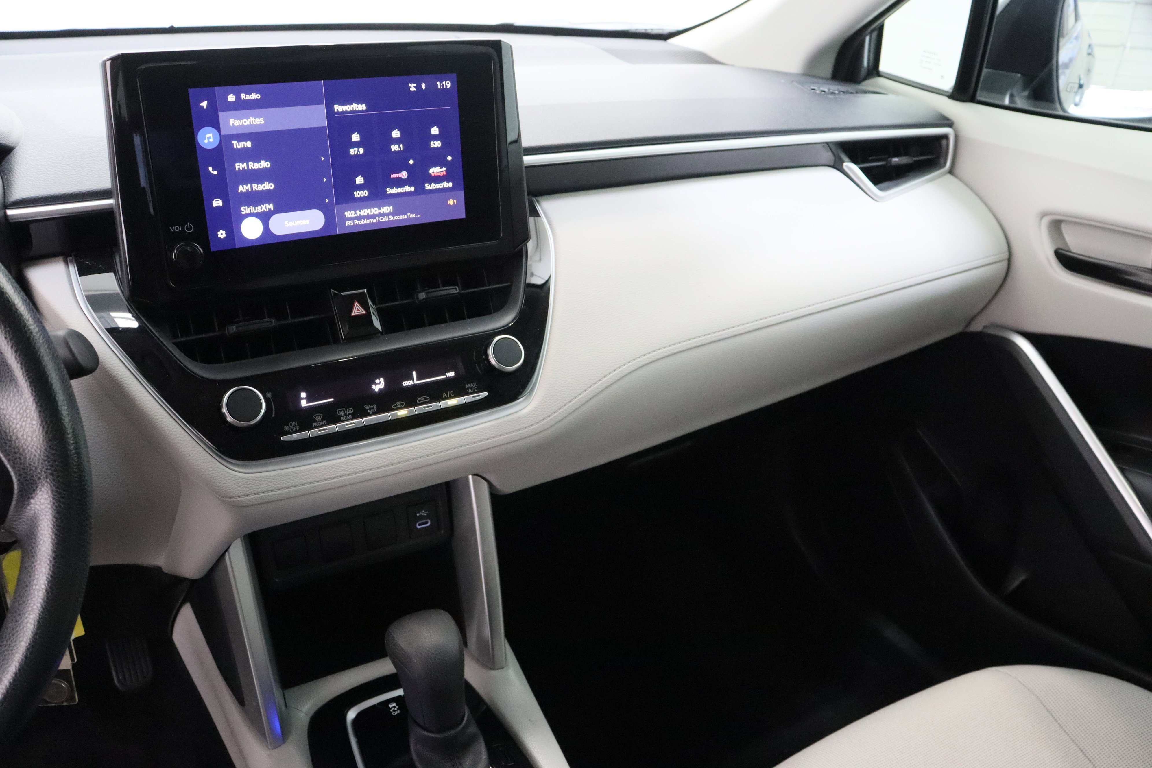 Certified 2023 Toyota Corolla Cross L image 15