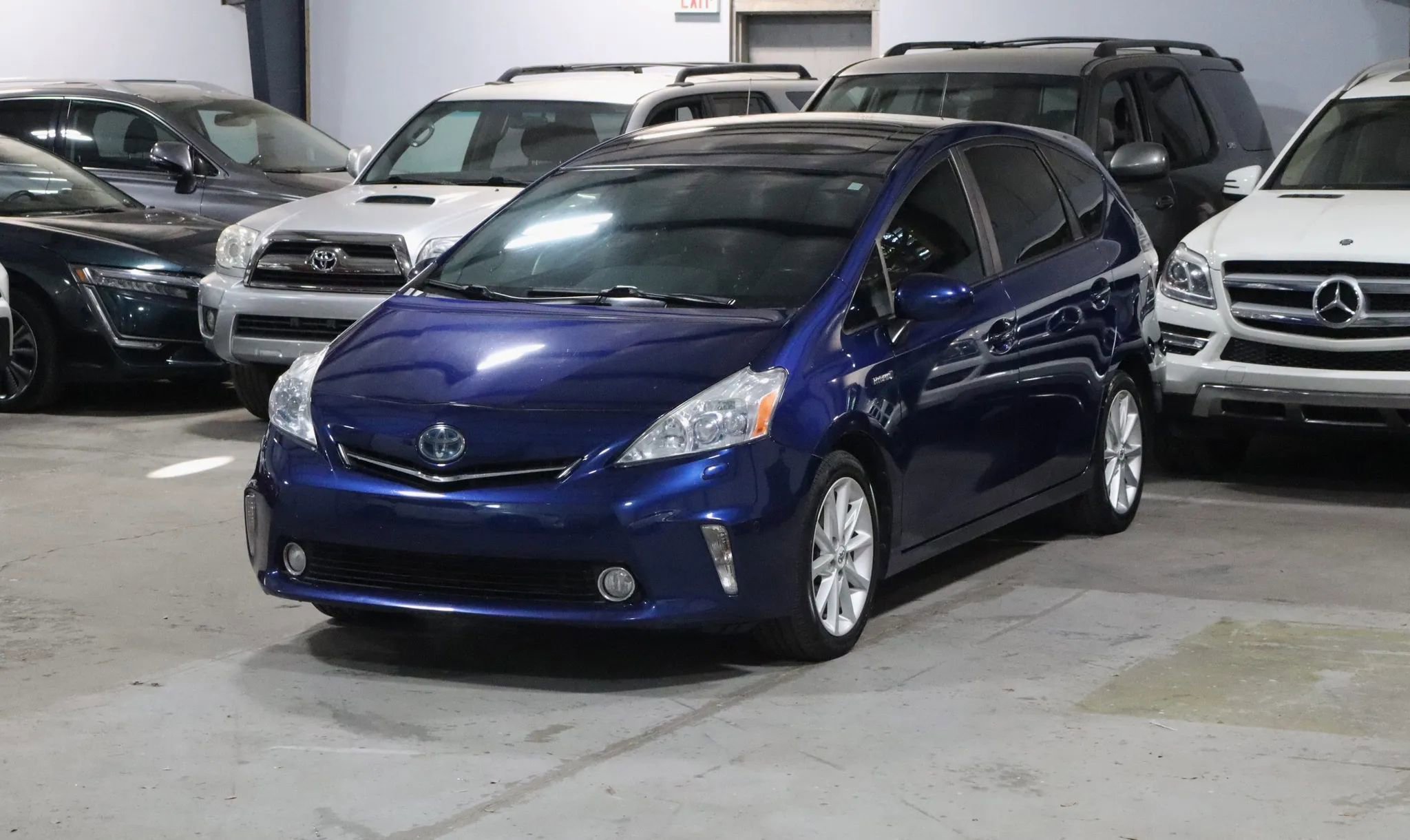 Used 2012 Toyota Prius V Five image 1