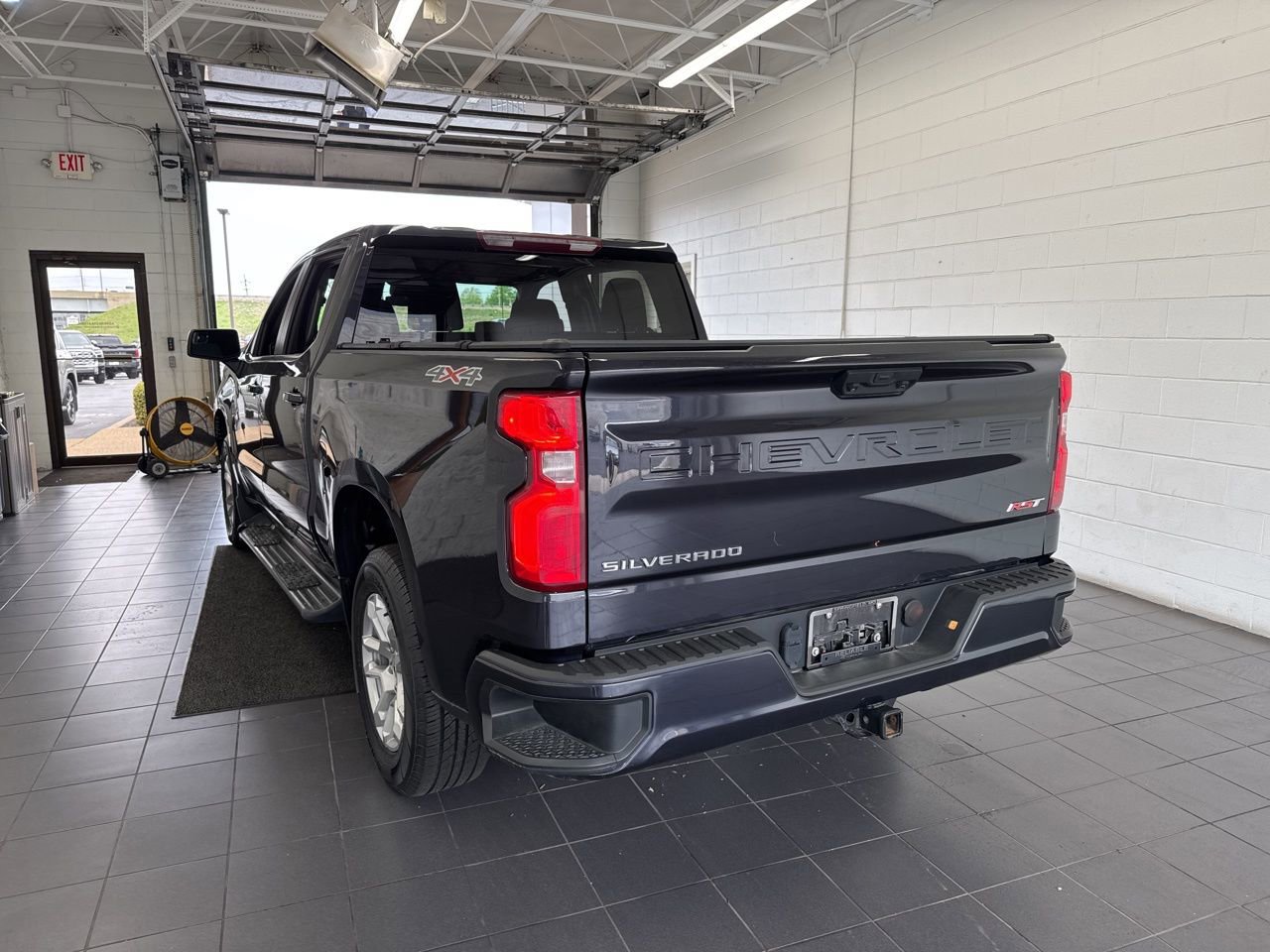 Used 2023 Chevrolet Silverado 1500 RST image 6