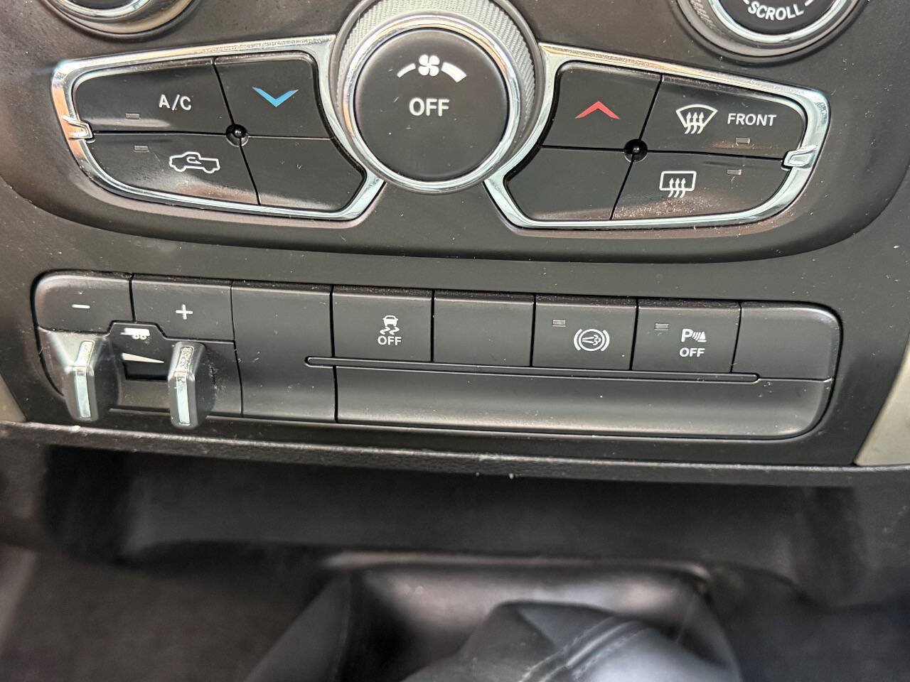 Used 2014 RAM 2500 SLT w/ Popular Equipment Group AWD/4WD image 34
