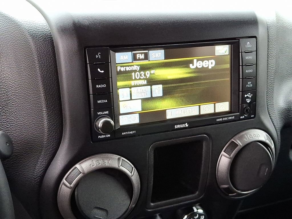 Used 2018 Jeep Wrangler Unlimited Sport image 17