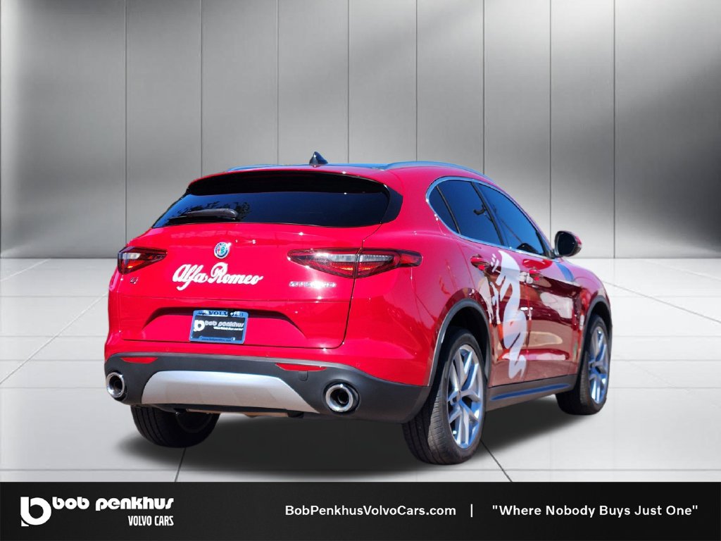 Used 2018 Alfa Romeo Stelvio Ti AWD/4WD image 25