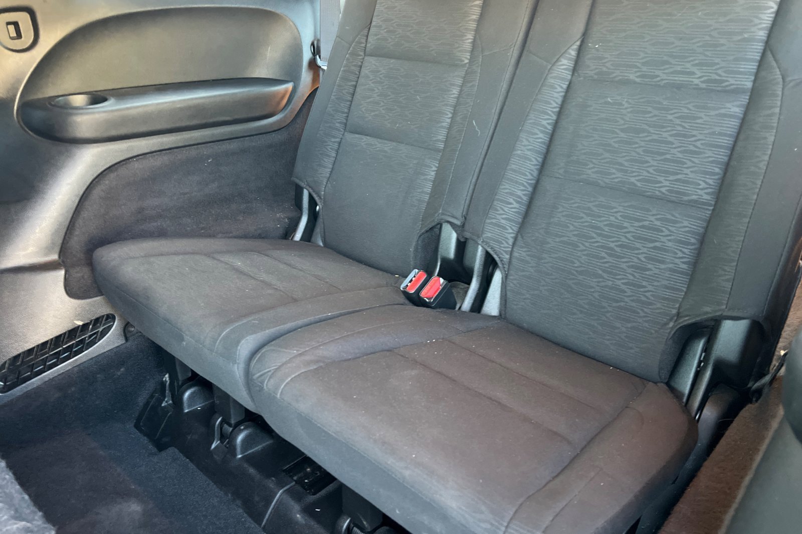 Used 2022 Dodge Durango SXT w/ Blacktop Package image 16